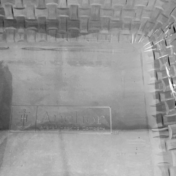 Anchor Hocking Clear Basketweave 8" Sq. Baker - Picture 2 of 5